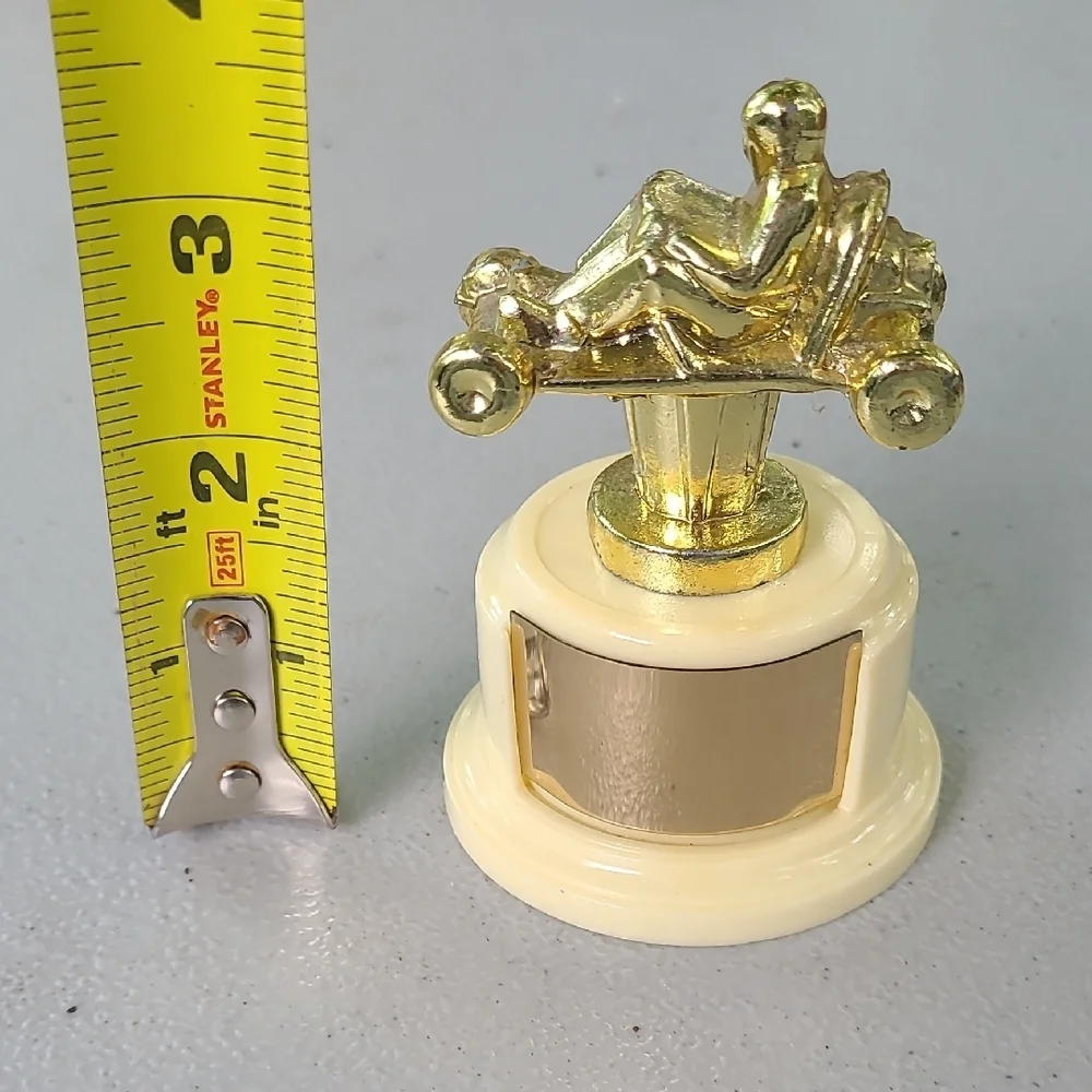 Gold‎ Trophy Figurine Go Kart